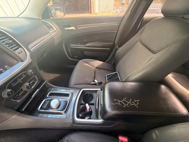 Used 2020 Chrysler 300 Touring w/ Sport Appearance Package RWD image 21