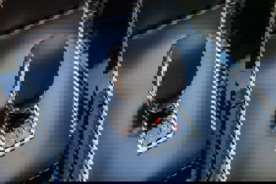 New 2026 Land Rover Range Rover Velar Dynamic SE image 19