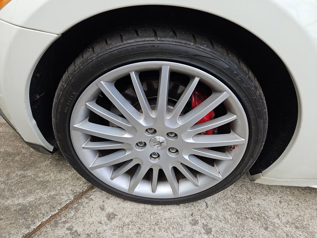 Used 2012 Maserati GranTurismo Sport image 28