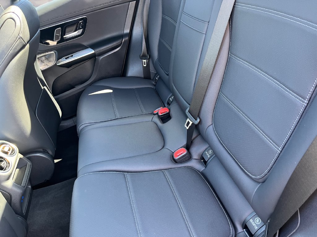 Used 2023 Mercedes-Benz GLC 300 4MATIC image 13