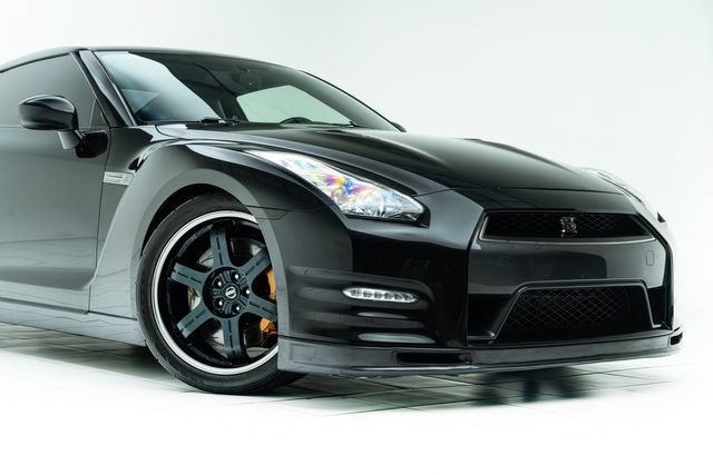 Used 2014 Nissan GT-R Track Edition AWD/4WD image 4