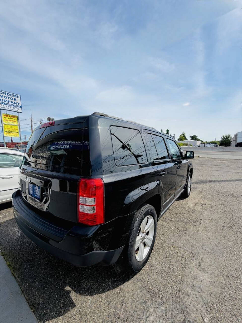 Used 2016 Jeep Patriot Sport w/ Power Value Group AWD/4WD image 9