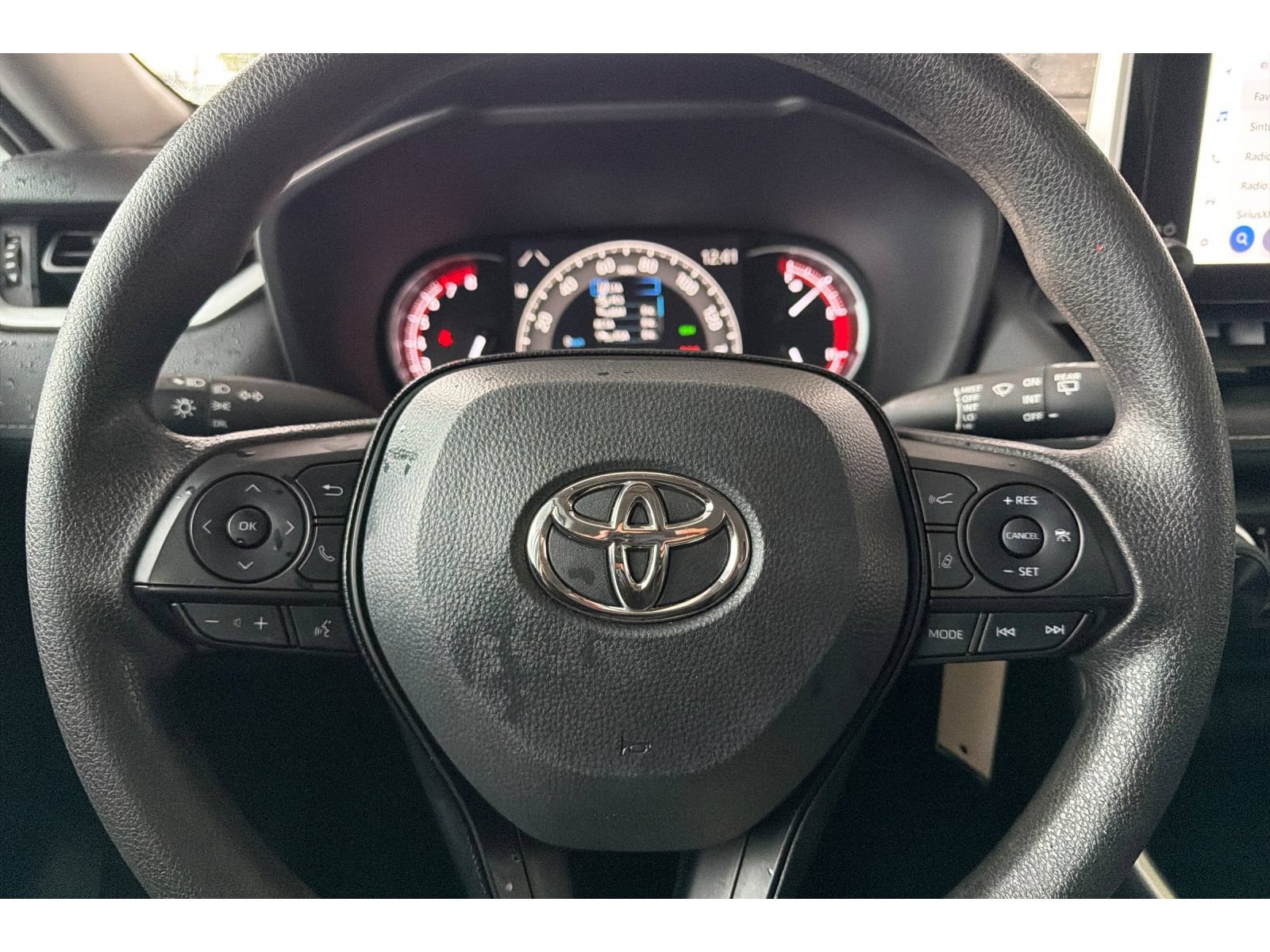 Certified 2025 Toyota RAV4 LE FWD image 24