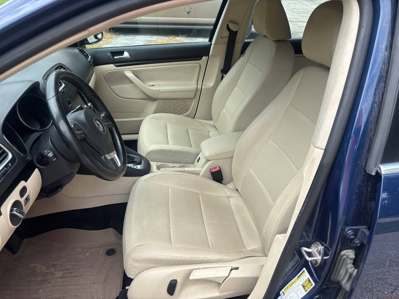 Used 2012 Volkswagen Jetta TDI FWD image 13