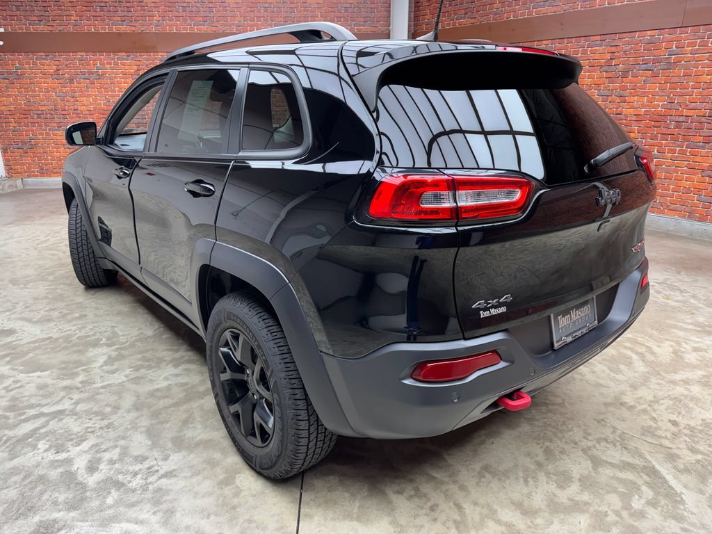 Used 2018 Jeep Cherokee Trailhawk w/ Comfort/Convenience Group AWD/4WD video 2