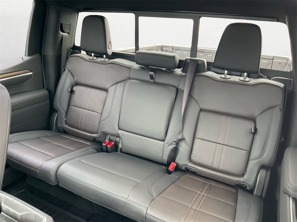 New 2026 Chevrolet Silverado 1500 High Country image 9