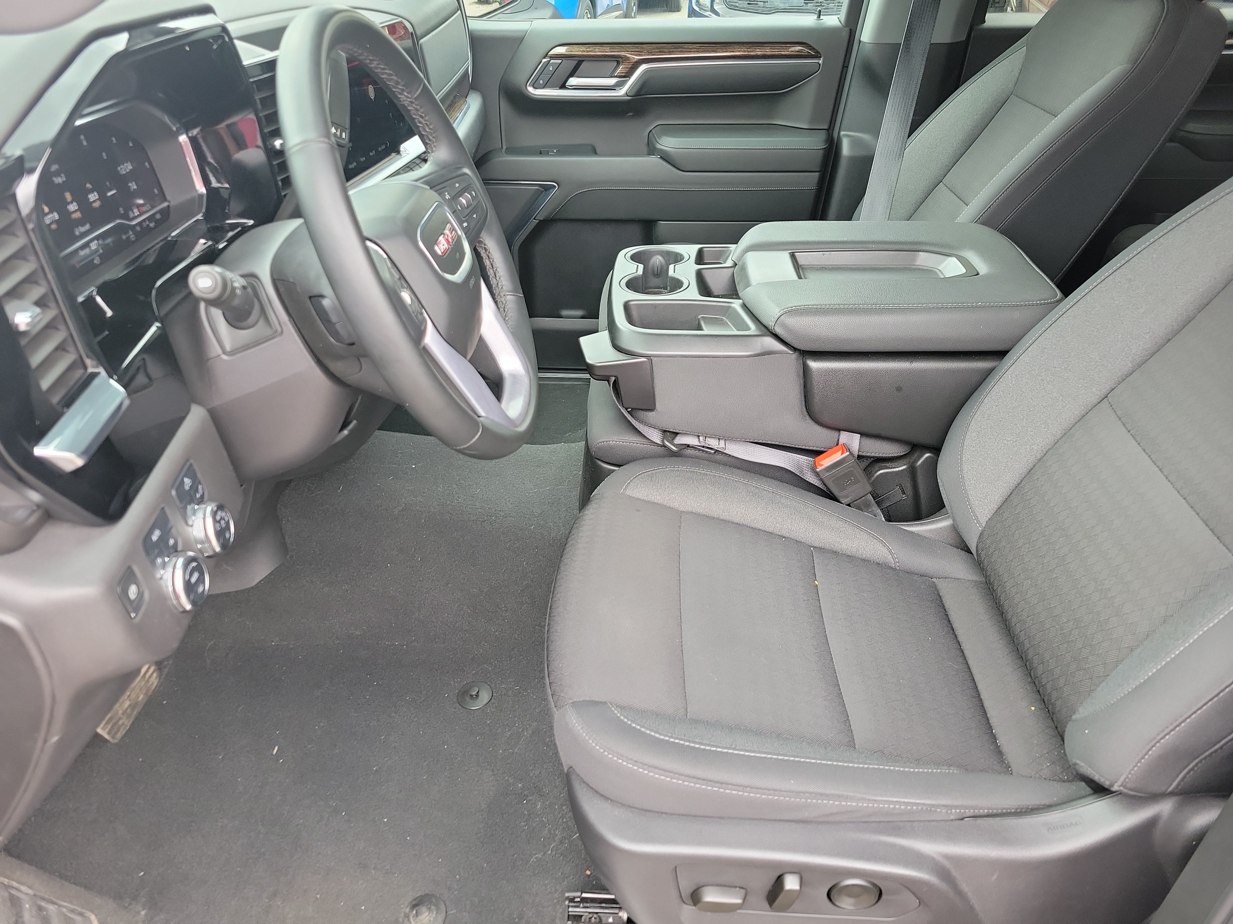 Used 2024 GMC Sierra 1500 Elevation AWD/4WD image 4