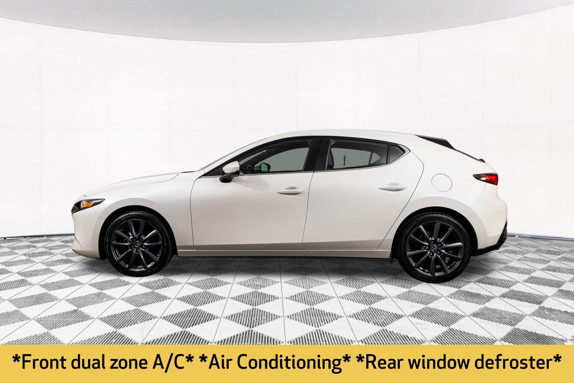 Used 2023 MAZDA MAZDA3 s image 13