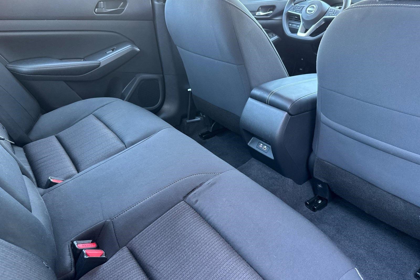 Used 2025 Nissan Altima 2.5 SV image 29