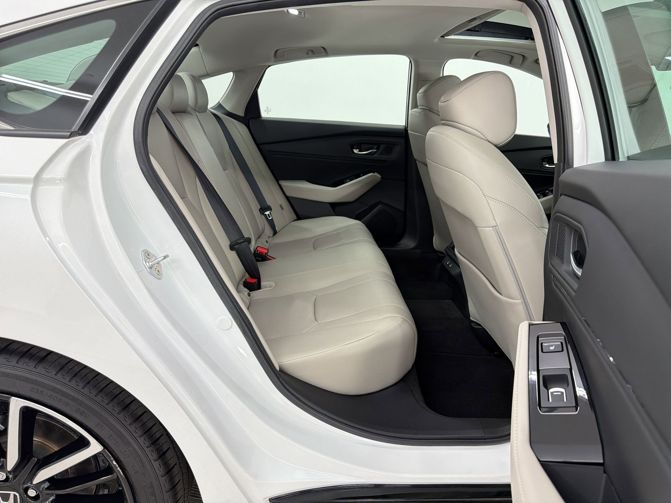 Used 2023 Honda Accord Touring image 28