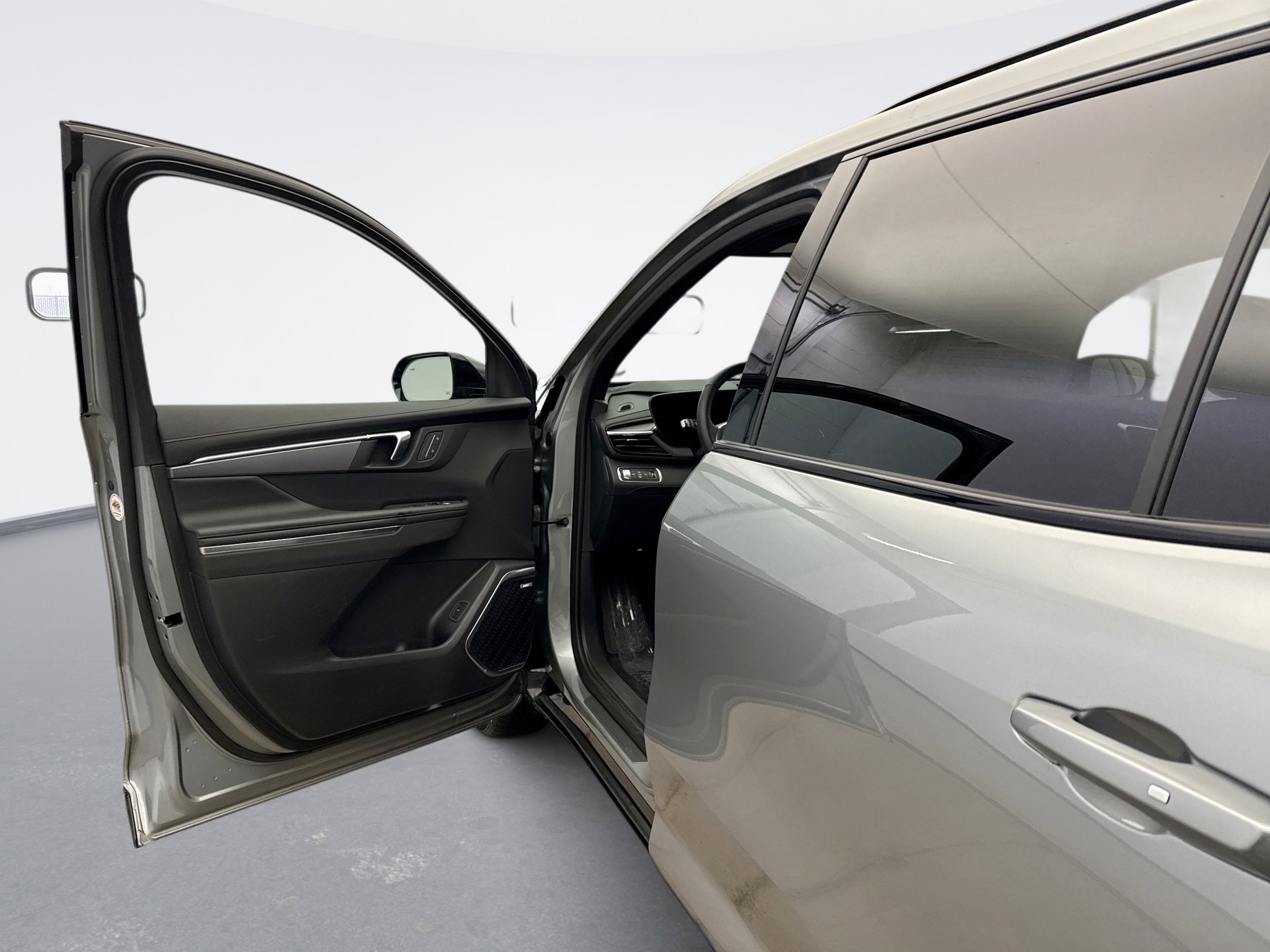 Used 2025 Buick Enclave Sport Touring image 9