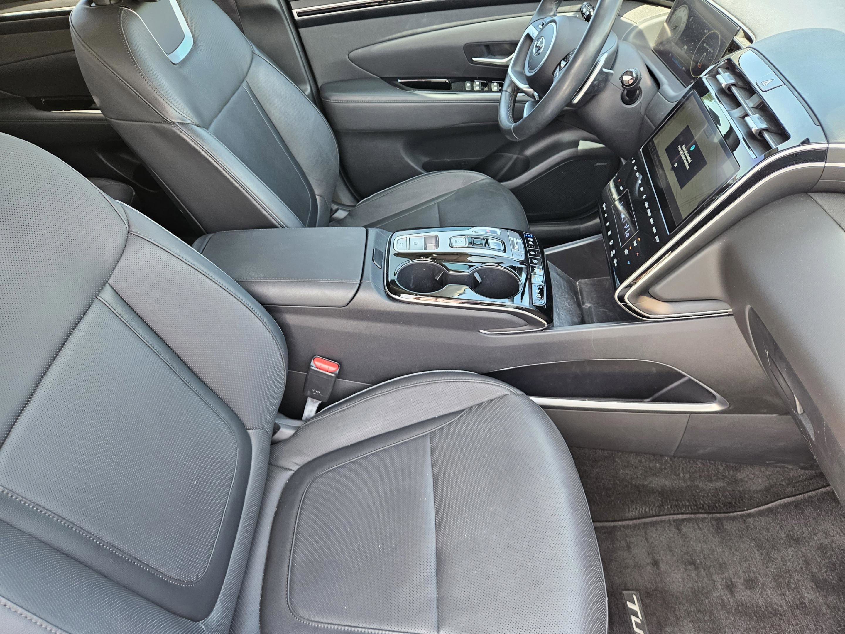 Used 2022 Hyundai Tucson Limited w/ Cargo Package FWD image 12