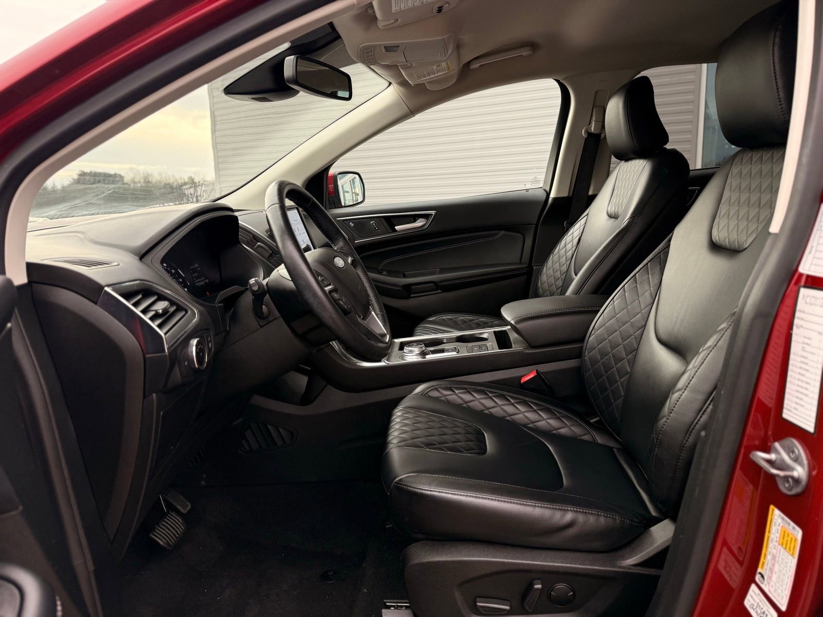 Used 2023 Ford Edge Titanium image 13