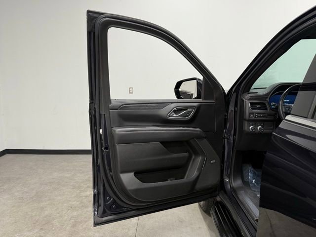 Used 2023 GMC Yukon SLT image 13