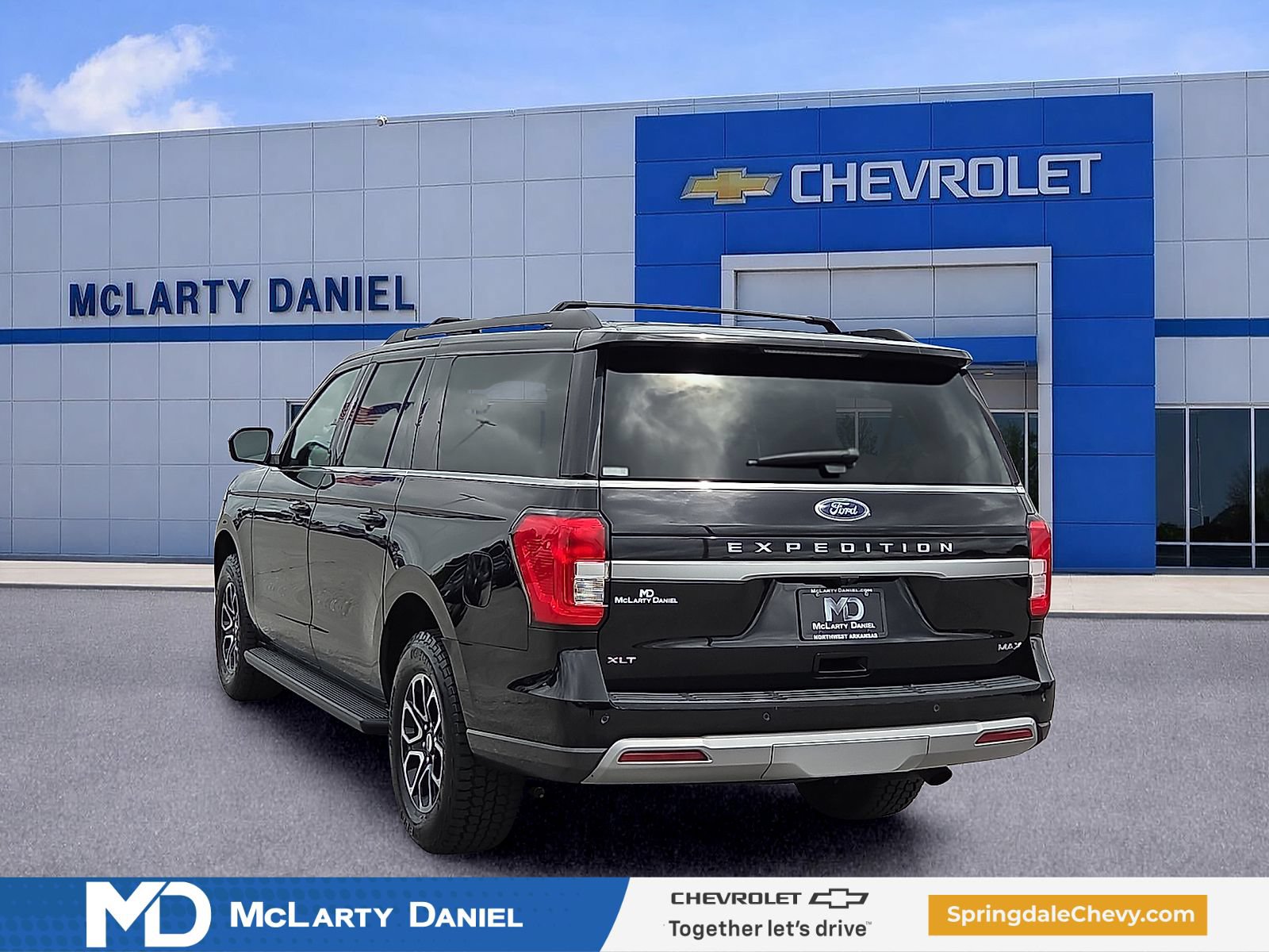 Used 2024 Ford Expedition Max XLT AWD/4WD image 4