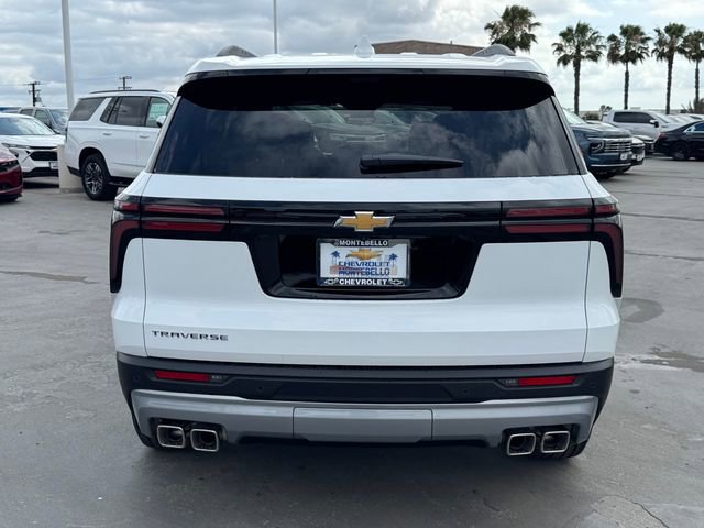New 2026 Chevrolet Traverse LT w/ Driver Confidence Package FWD image 4