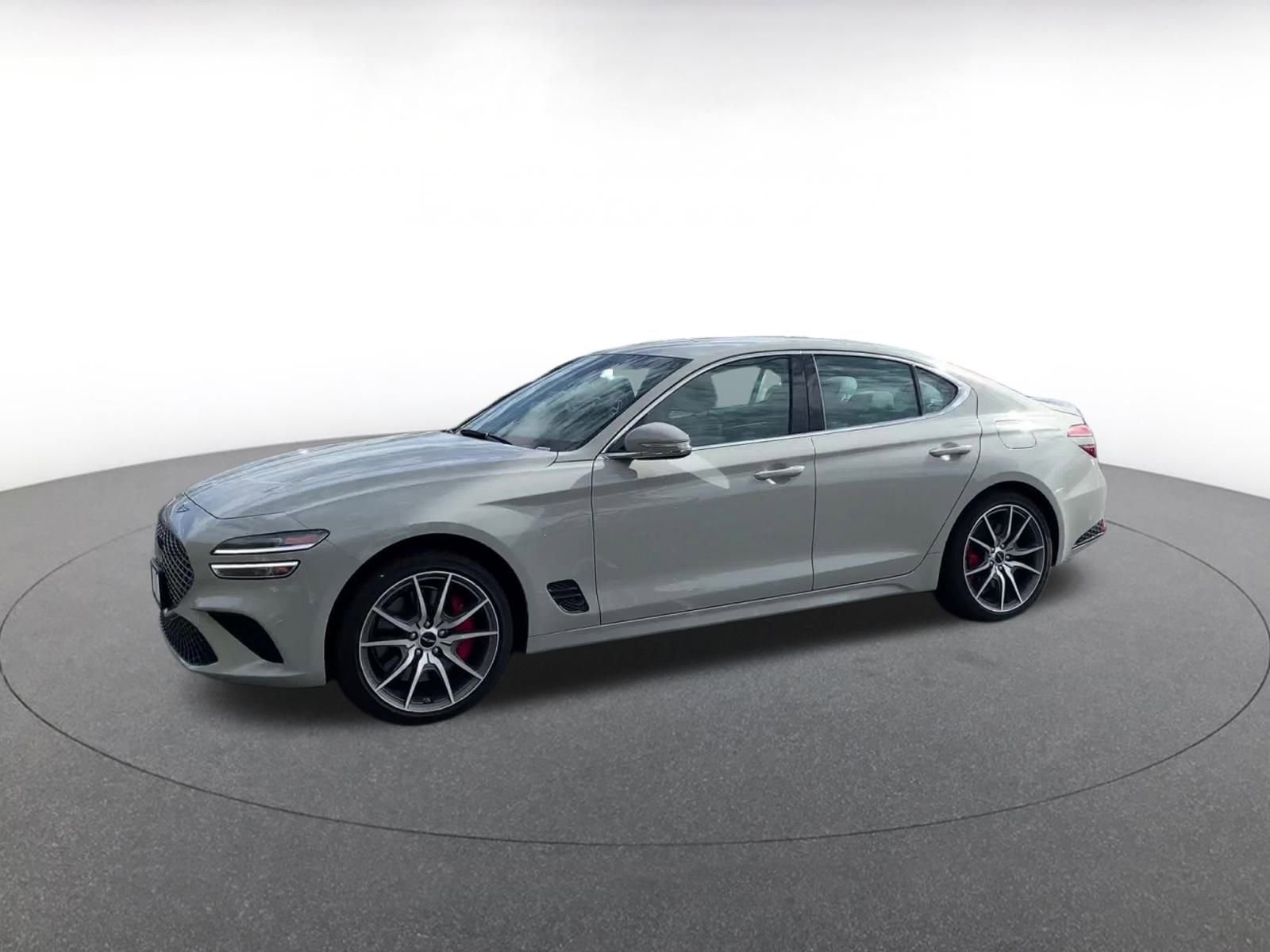 Used 2025 Genesis G70 2.5T image 8