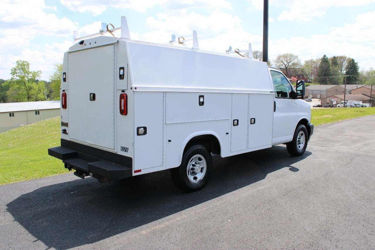 Used 2021 Chevrolet Express 3500 w/ Power Convenience Package RWD image 4