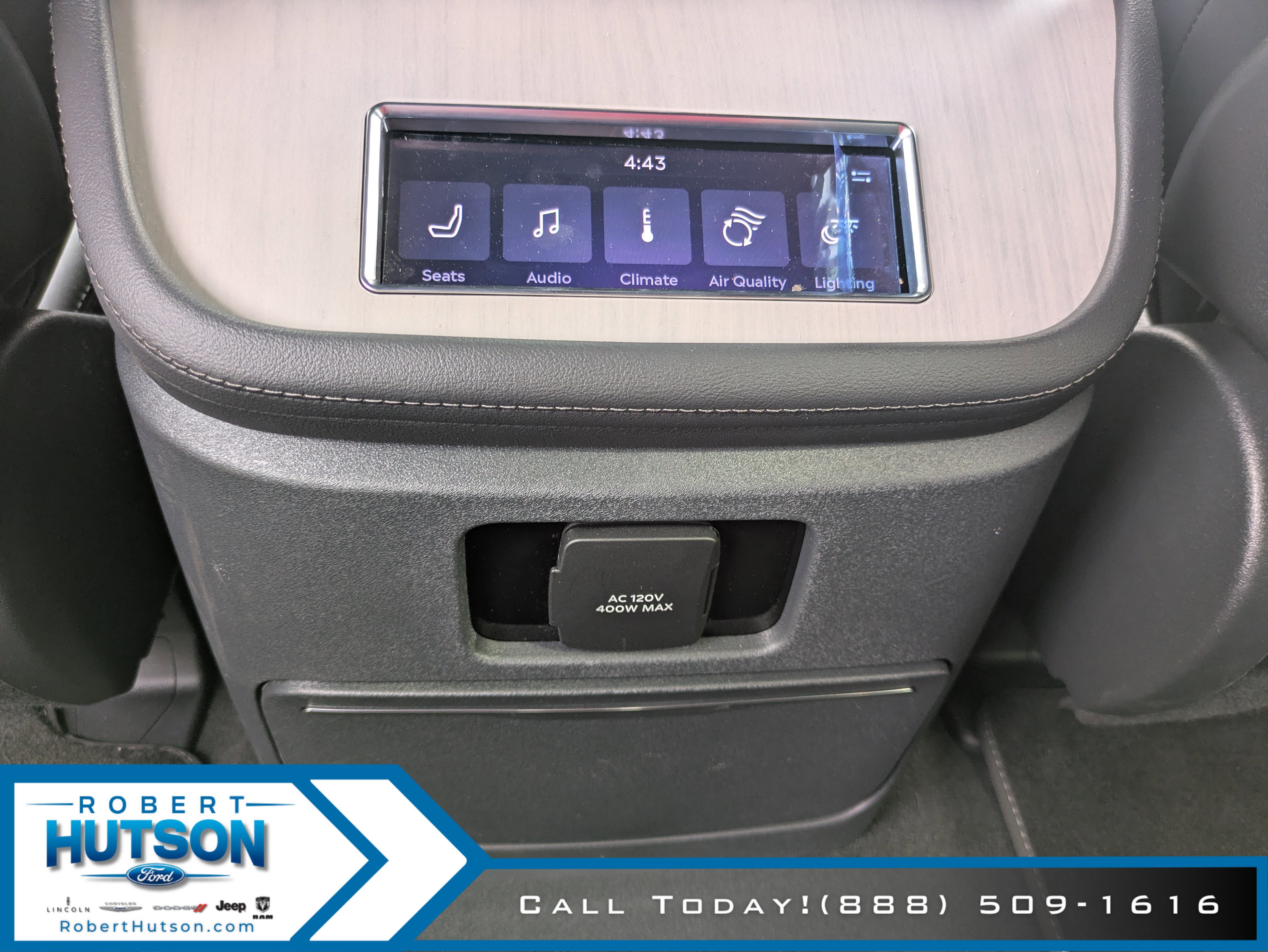 New 2026 Lincoln Navigator Reserve w/ Jet Appearance Package image 18