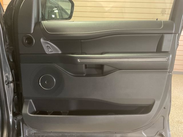 Used 2023 Ford Expedition Max XLT image 21