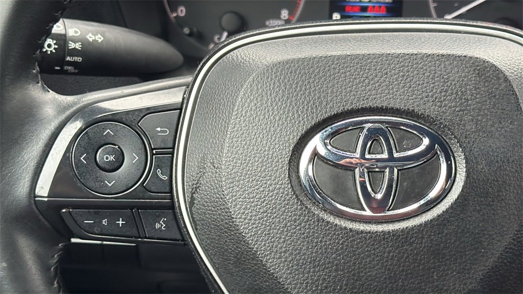 Used 2025 Toyota Corolla SE image 30