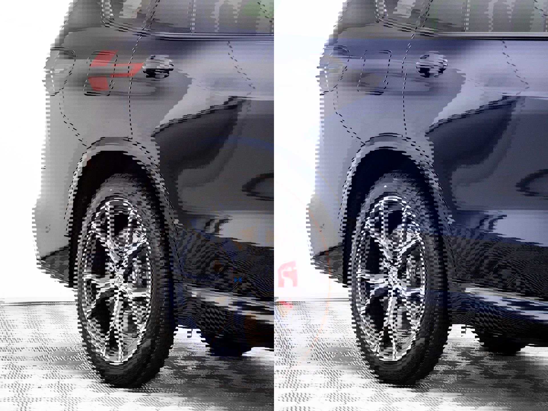 New 2026 BMW X5 M60i w/ Executive Package image 35