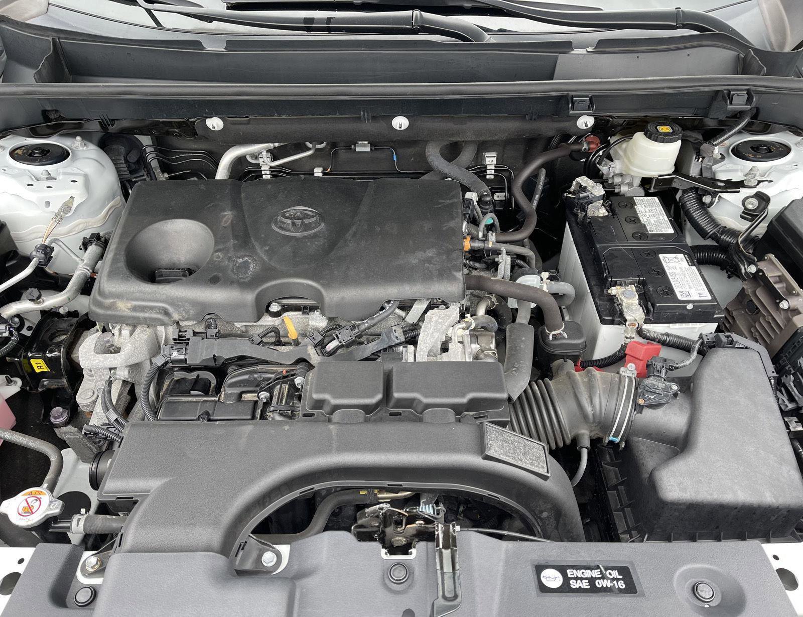 Used 2021 Toyota RAV4 XLE AWD/4WD image 24