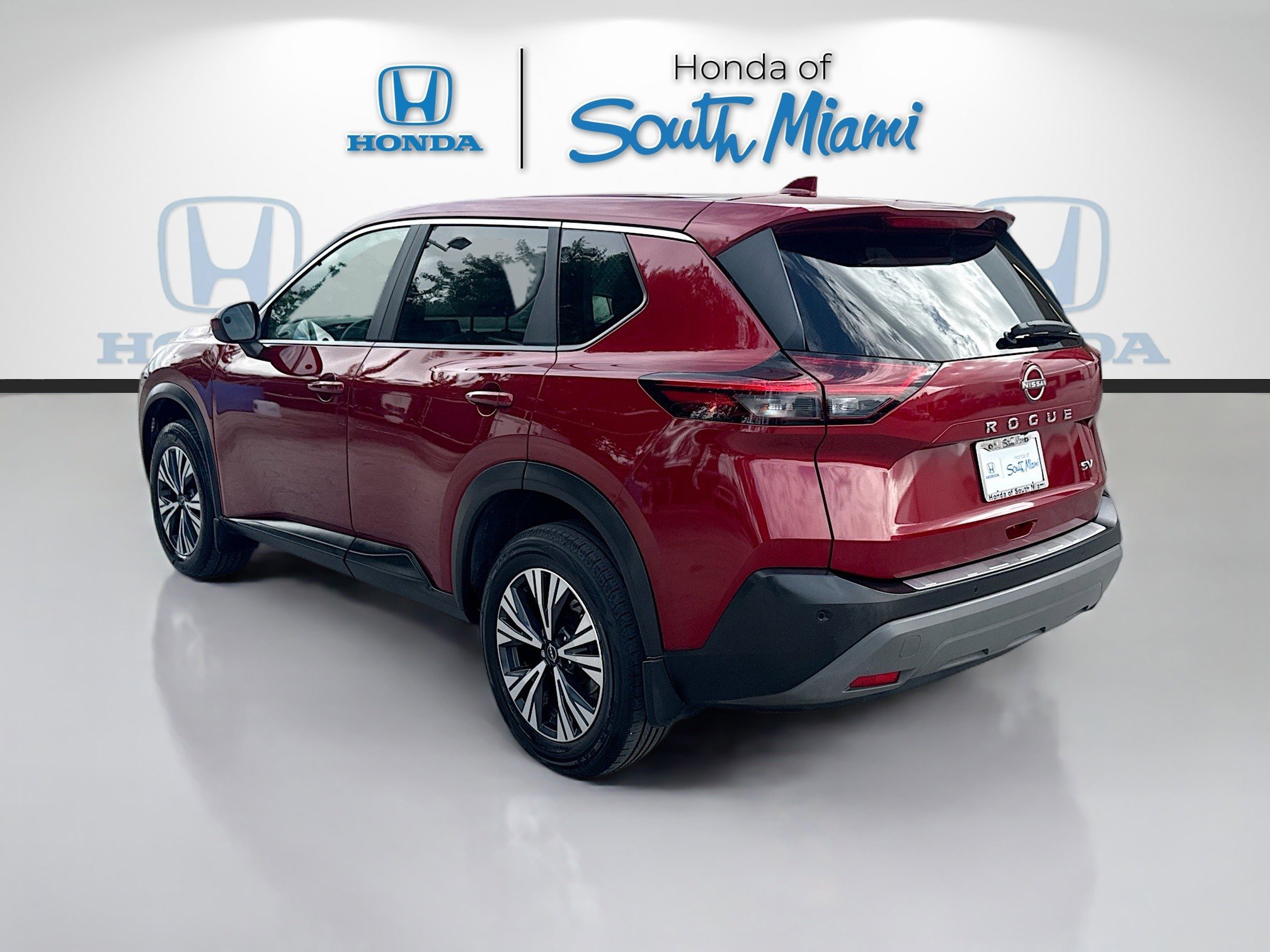 Used 2023 Nissan Rogue SV image 5