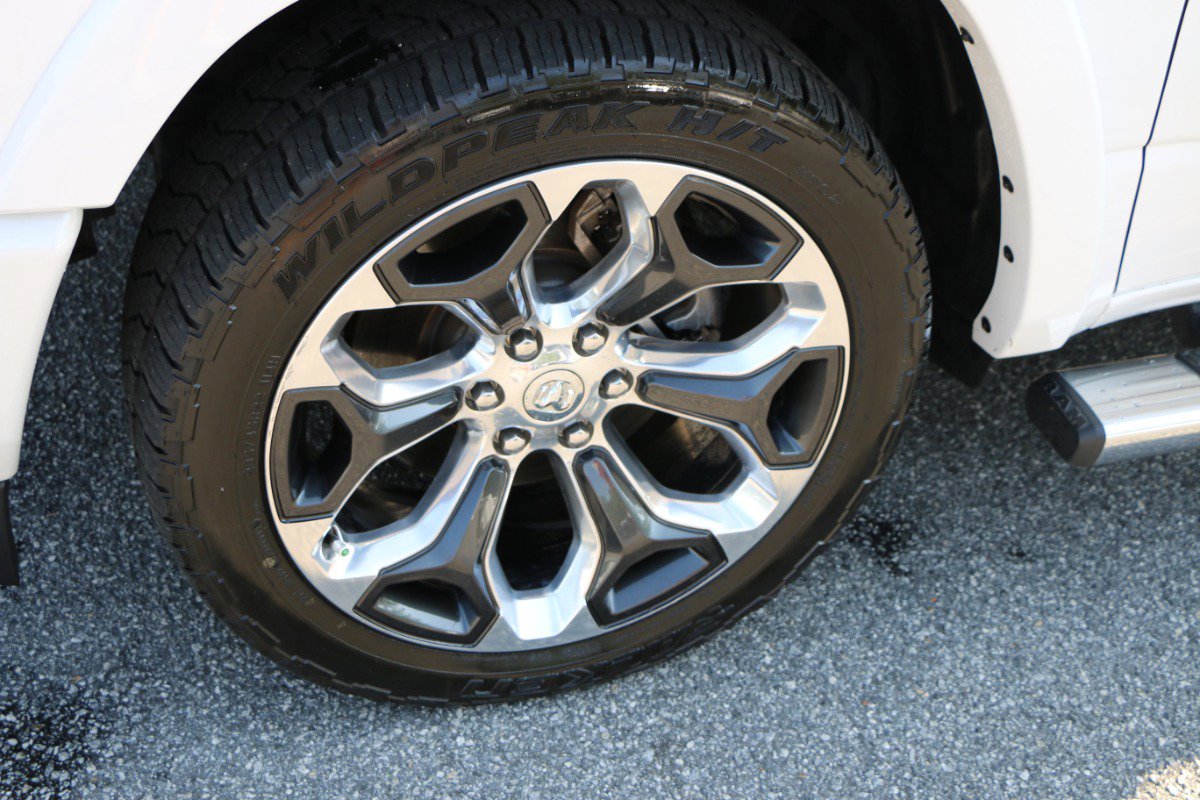 Used 2019 RAM 1500 Limited w/ Body Color Bumper Group RWD image 14