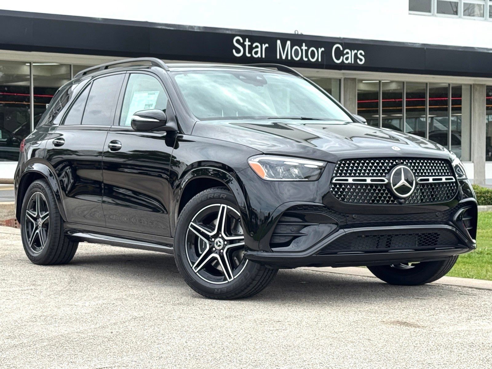 New 2025 Mercedes-Benz GLE 350 4MATIC image 1
