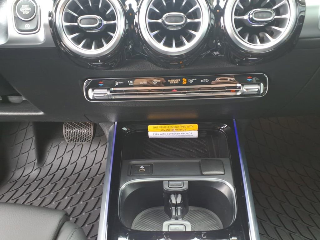 New 2026 Mercedes-Benz GLB 250 4MATIC image 23