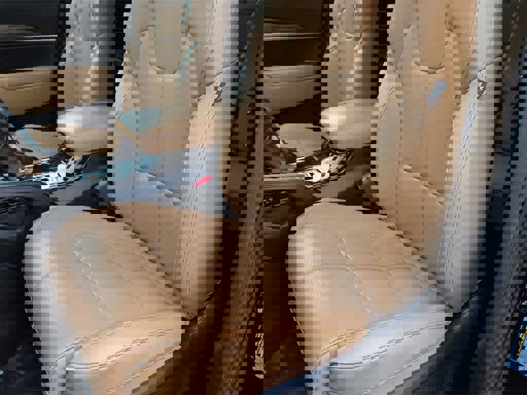 Used 2020 Kia Telluride SX w/ Towing Package image 17