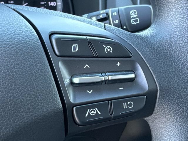Used 2023 Hyundai Kona SEL AWD/4WD image 25