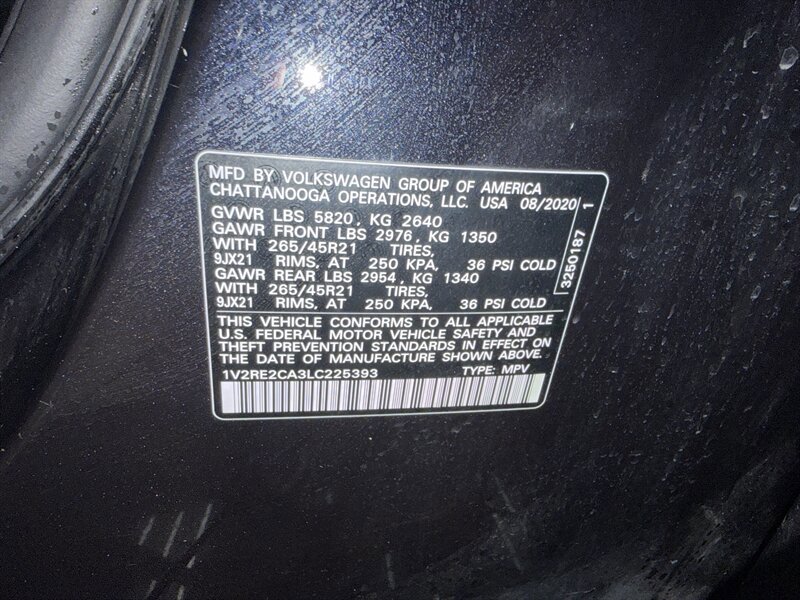 Used 2020 Volkswagen Atlas Cross Sport SEL R-Line AWD/4WD image 37