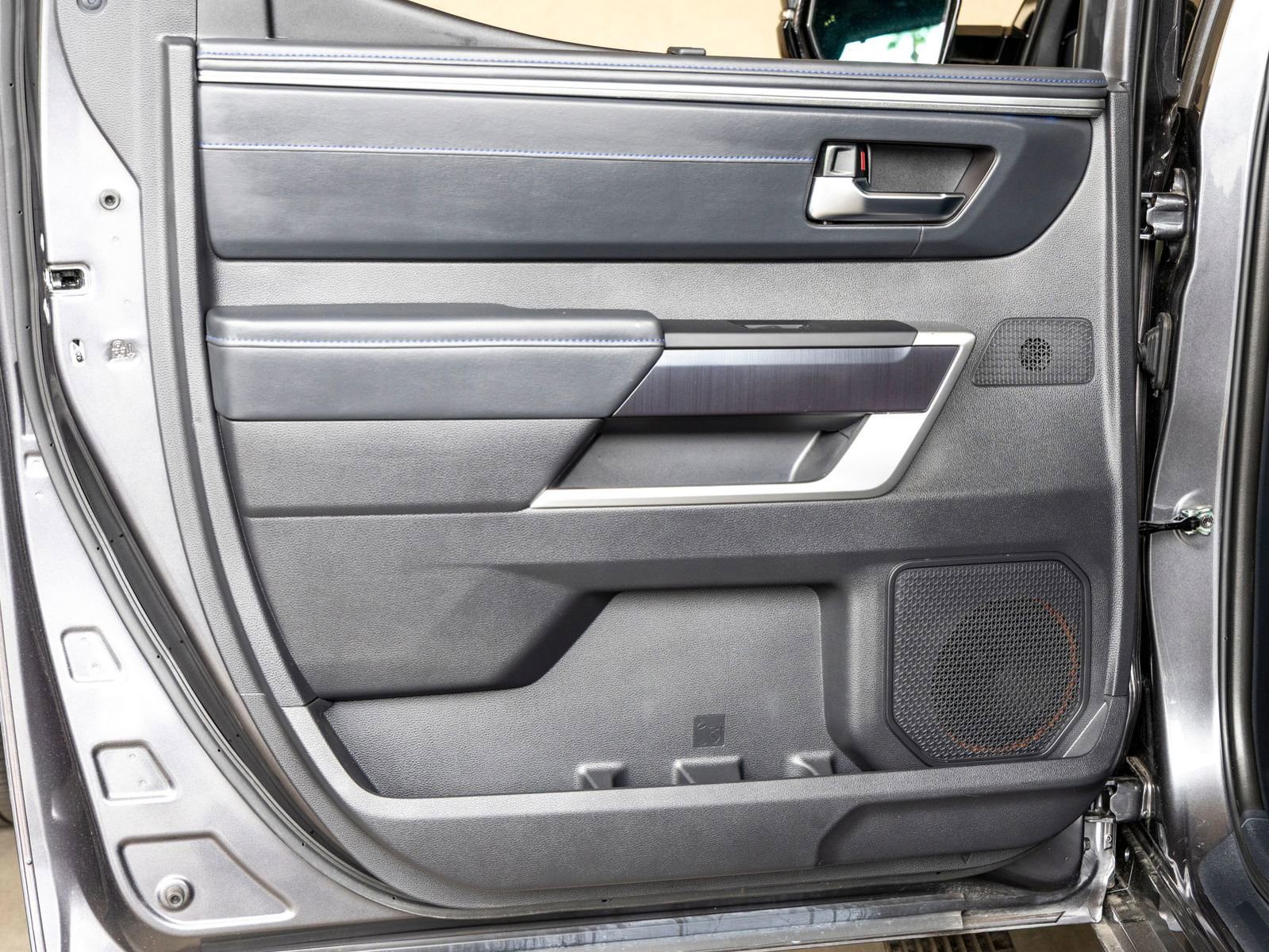 Used 2022 Toyota Tundra Platinum w/ Advanced Package image 20