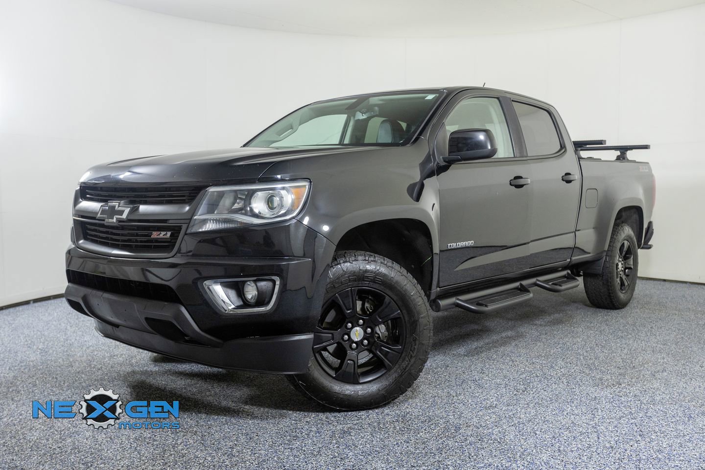 Used 2017 Chevrolet Colorado Z71 AWD/4WD image 3