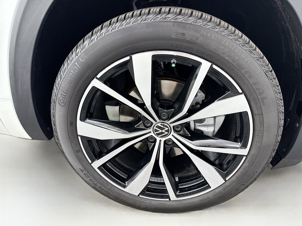 New 2026 Volkswagen Atlas SEL Premium R-Line image 32