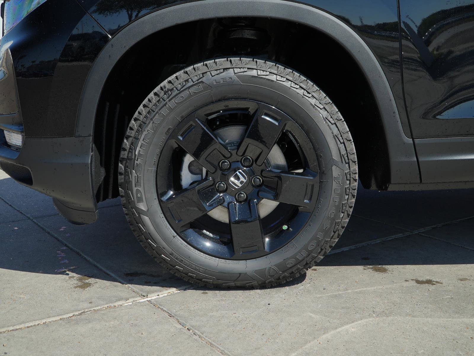 New 2026 Honda Ridgeline Black Edition image 12