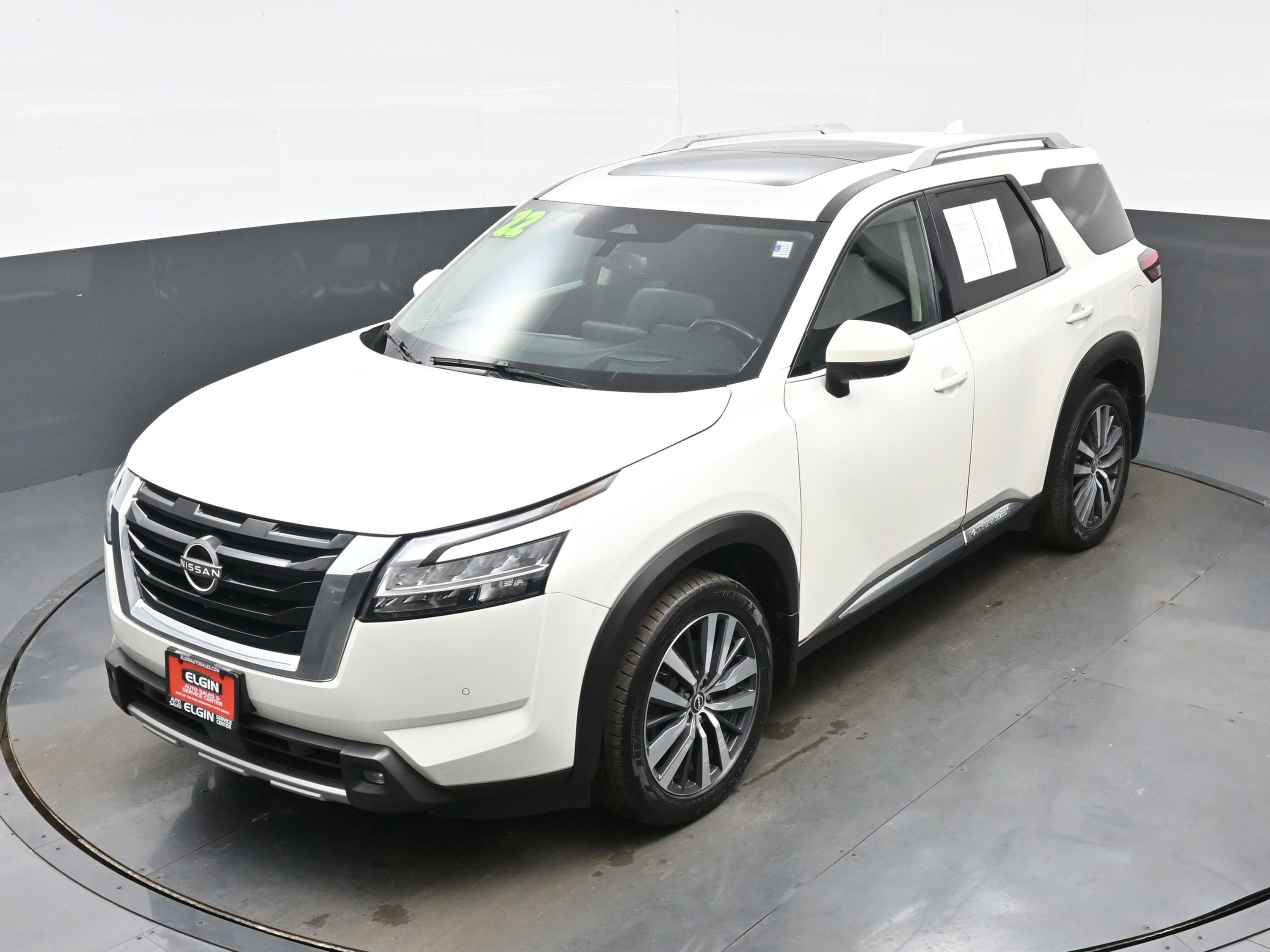 Used 2022 Nissan Pathfinder Platinum w/ Cargo Package image 36
