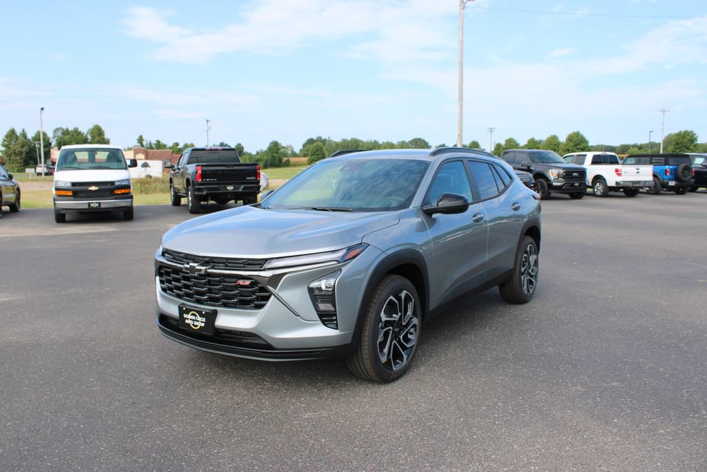 New 2026 Chevrolet Trax RS w/ Driver Confidence Package FWD image 4