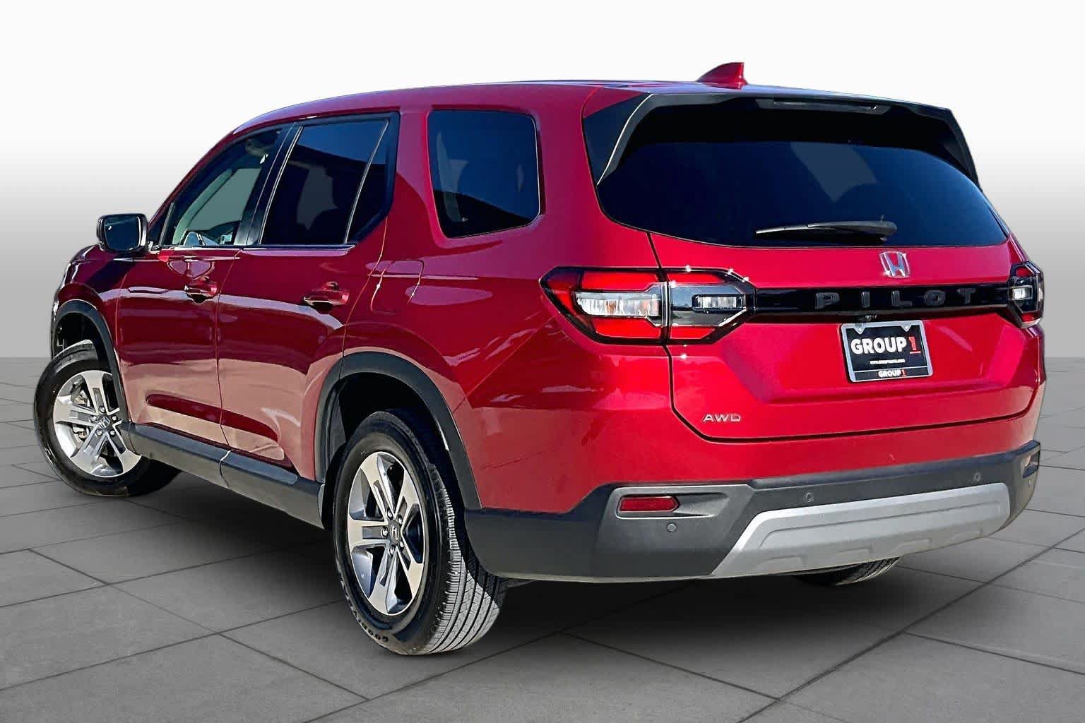 Used 2025 Honda Pilot EX-L image 12
