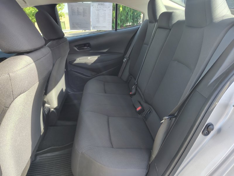 Used 2025 Toyota Corolla LE w/ LE Premium Package FWD image 18