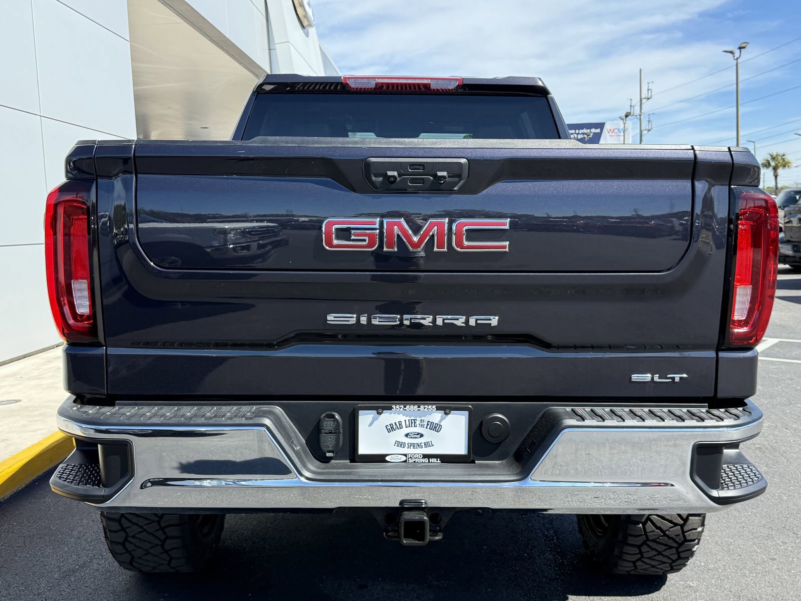 Used 2025 GMC Sierra 1500 SLT image 5
