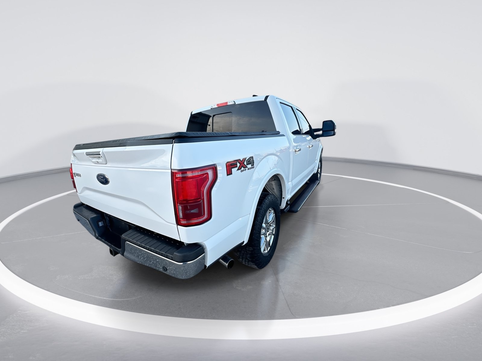 Used 2016 Ford F150 Lariat w/ Equipment Group 502A Luxury AWD/4WD image 8