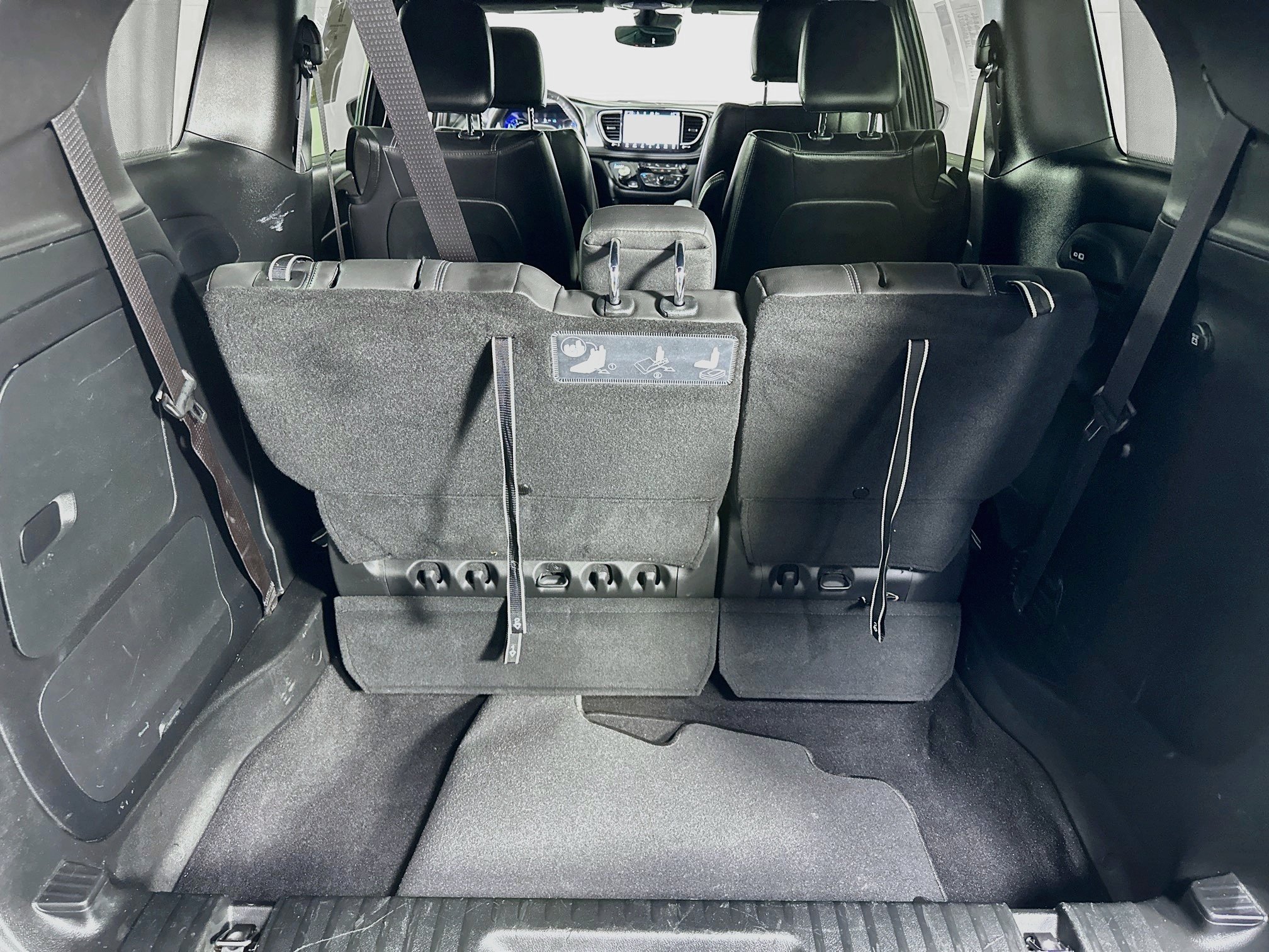 Used 2021 Chrysler Pacifica Touring-L w/ S Appearance Package FWD image 27
