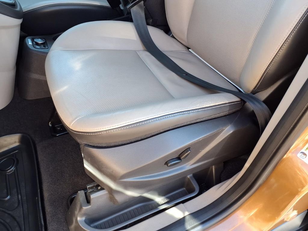 Used 2014 Ford Transit Connect Titanium image 26