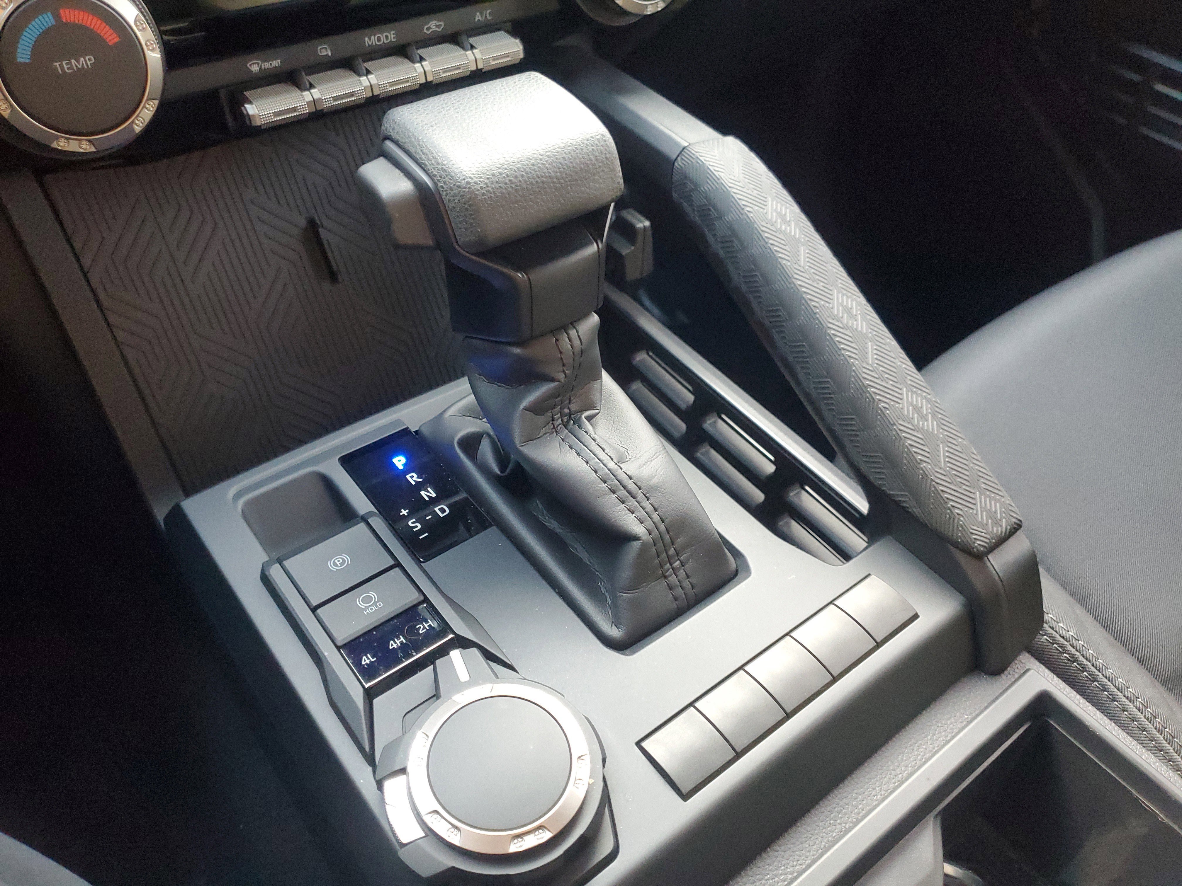 Used 2025 Toyota Tacoma SR image 27