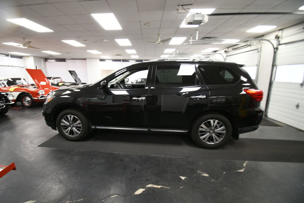 Used 2019 Nissan Pathfinder S image 5
