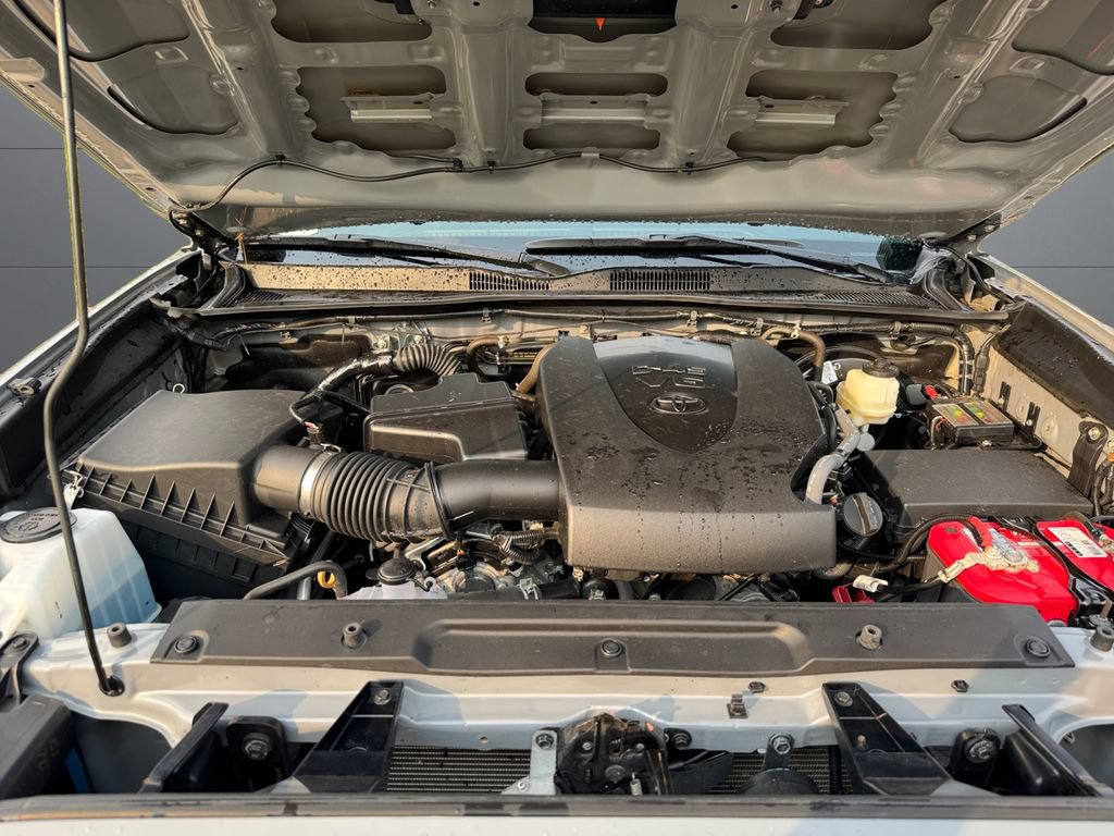 Certified 2020 Toyota Tacoma TRD Sport w/ TRD Premium Sport Package AWD/4WD image 20