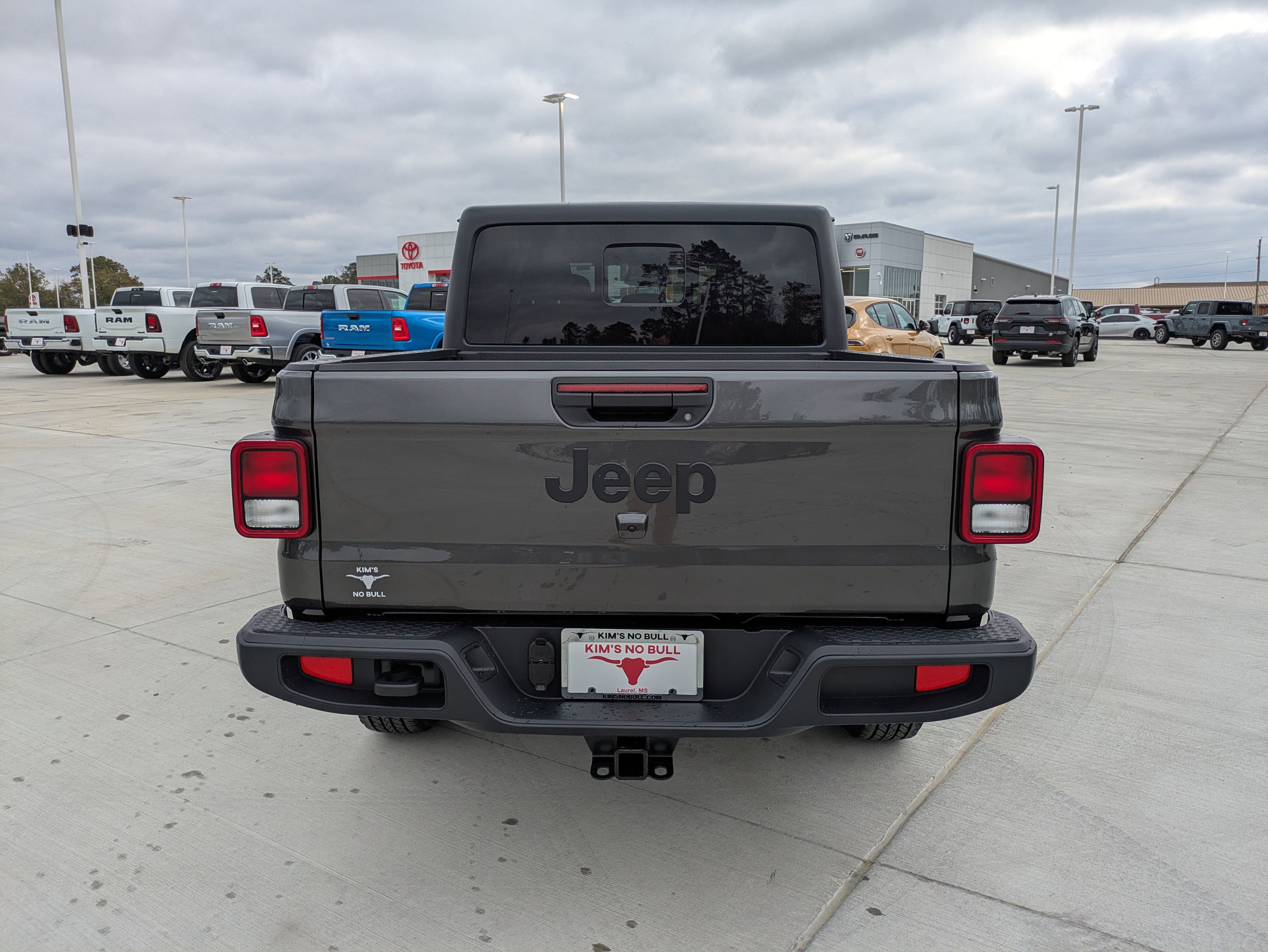 New 2026 Jeep Gladiator Sport AWD/4WD image 6